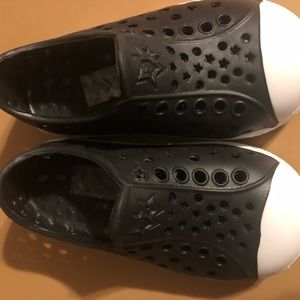 Black an white with stars and circle designs